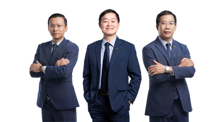 &Ocirc;ng L&ecirc; Hữu Đức (giữa), &ocirc;ng Lưu Trung Th&aacute;i (b&ecirc;n phải) v&agrave; &ocirc;ng Phạm Như &Aacute;nh (tr&aacute;i)