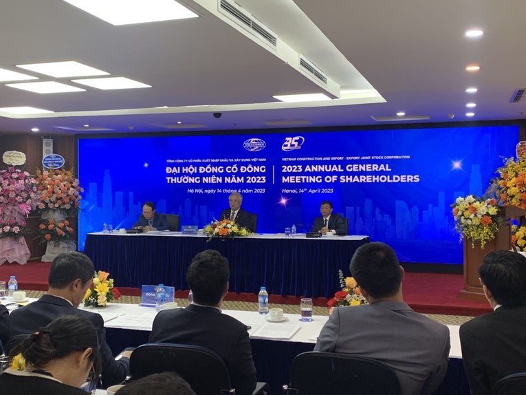 Chủ tịch Đ&agrave;o Ngọc Thanh chủ tr&igrave; đại hội. Ảnh: V&otilde; Quyền