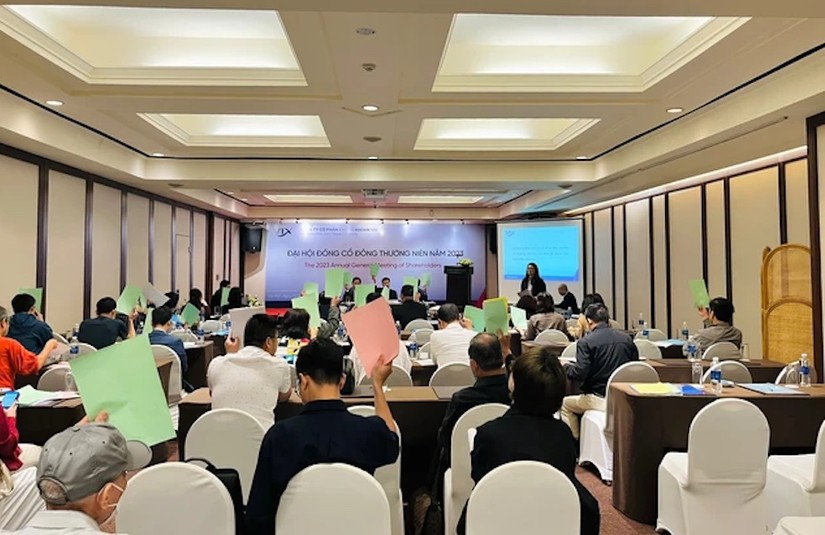 Cổ đ&ocirc;ng Chứng kho&aacute;n VIX biểu quyết th&ocirc;ng qua c&aacute;c nội dung.