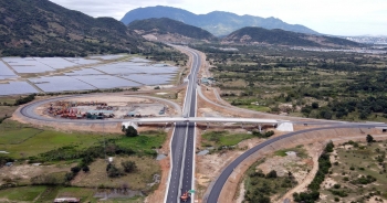 Tập đoàn Sơn Hải đề nghị thông xe cao tốc Nha Trang - Cam Lâm vào cuối tháng 5