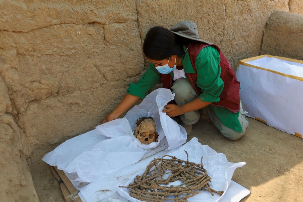 X&aacute;c ướp được cho l&agrave; thuộc về một thanh ni&ecirc;n đ&atilde; sống trong khoảng thời gian 1.100 đến 1.200 năm trước. Ảnh: Reuters