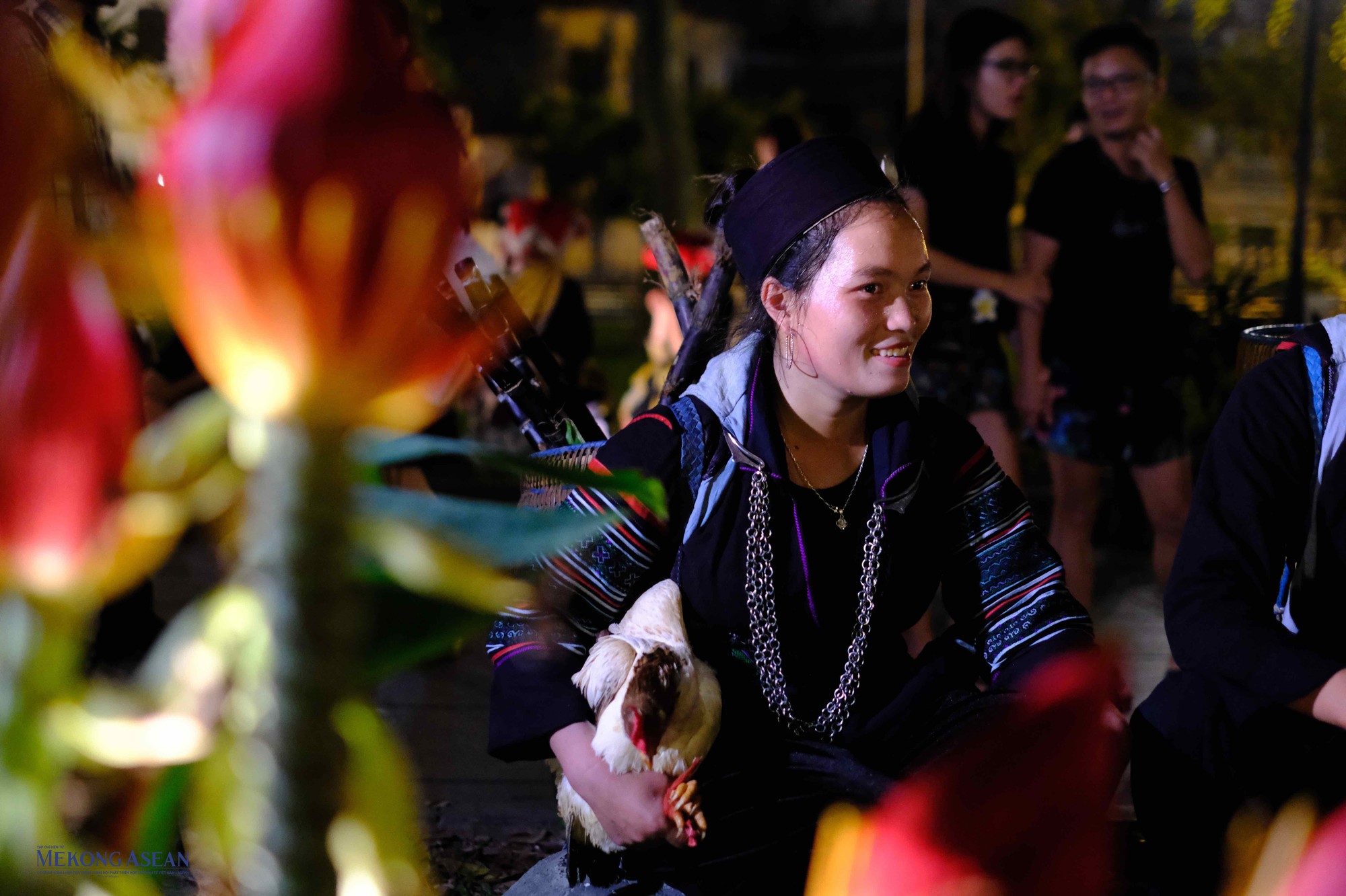 Cũng dịp n&agrave;y, Hiệp hội du lịch Sa Pa triển khai chương tr&igrave;nh k&iacute;ch cầu &amp;amp;amp;quot;Sa Pa - Bay giữa m&ugrave;a hoa&amp;amp;amp;quot; với sự tham gia của hơn 60 doanh nghiệp du lịch địa phương với nhiều chương tr&igrave;nh, voucher du lịch hấp dẫn. Ảnh: H&agrave; Anh - Mekong ASEAN.