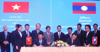 Việt Nam – Lào ký hiệp định thương mại mới