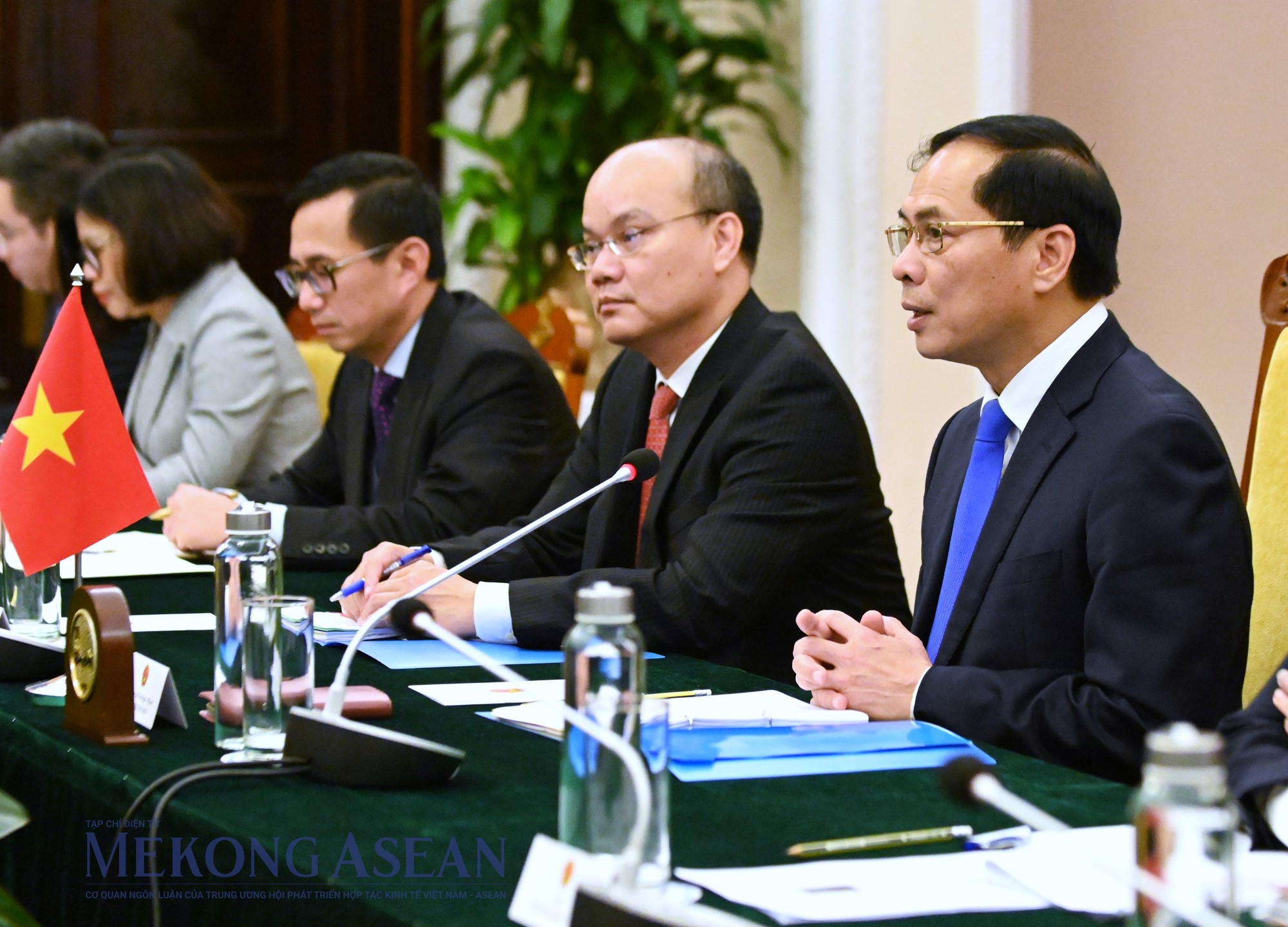 Bộ trưởng B&ugrave;i Thanh Sơn ph&aacute;t biểu tại cuộc hội đ&agrave;m. Ảnh: Đỗ Thảo - Mekong ASEAN