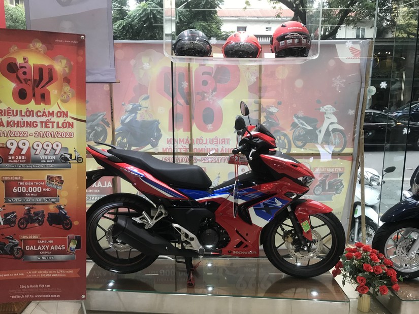 Nhiều mẫu xe tại Việt Nam li&ecirc;n tục giảm gi&aacute;. Ảnh: L&ecirc; An.