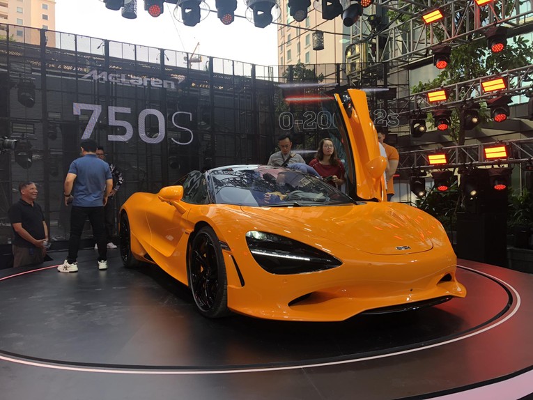 D&aacute;ng vẻ đậm chất si&ecirc;u xe của McLaren 750S Spider. Ảnh: L&ecirc; An.