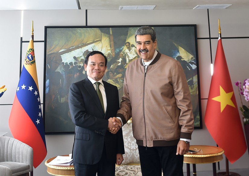 Ph&oacute; Thủ tướng Trần Lưu Quang v&agrave; Tổng thống Venezuela Nicol&aacute;s Maduro Moros. Ảnh: VGP.