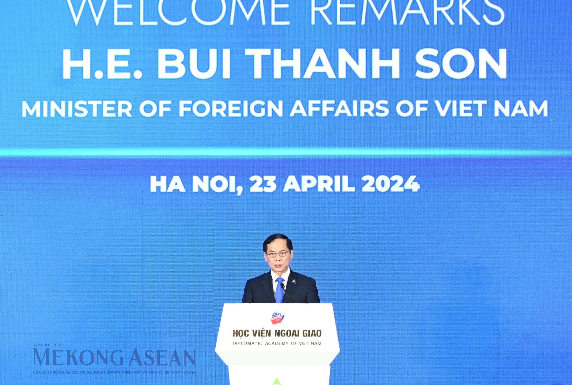 Bộ trưởng Ngoại giao B&ugrave;i Thanh Sơn ph&aacute;t biểu tại Diễn đ&agrave;n Tương lai ASEAN s&aacute;ng 23/4/2024. Ảnh: Đỗ Thảo - Mekong ASEAN