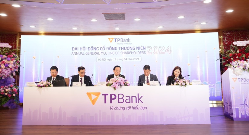 CEO TPBank l&agrave;m r&otilde; c&aacute;c vấn đề về Novaland, Hưng Thịnh, Vinahud