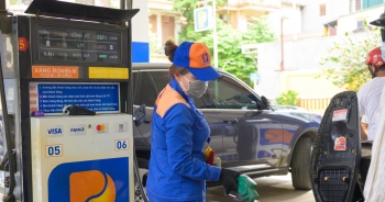 Petrolimex: Phát triển xe điện chưa ảnh hưởng nhiều đến nhu cầu tiêu thụ xăng dầu