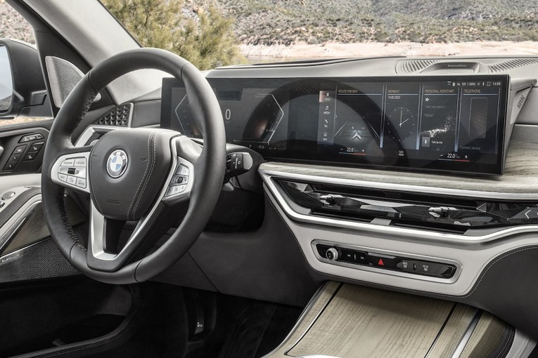 BMW X7 2023 v&agrave; Mercedes-Benz GLS: Cuộc đối đầu SUV hạng sang của hai 'đồng hương' ảnh 9