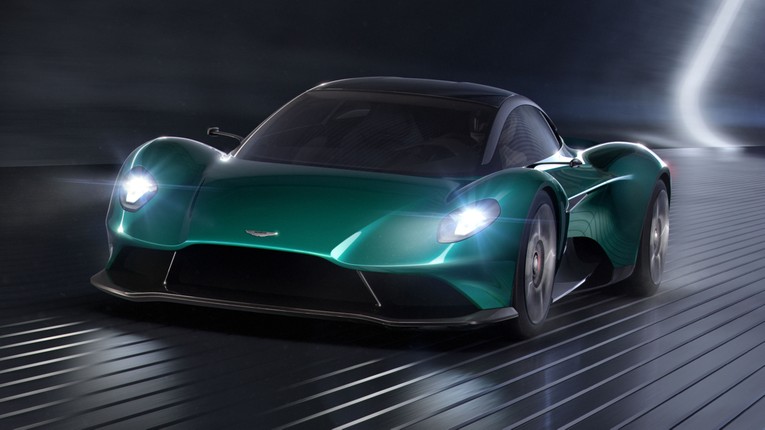 Aston Martin Valhalla: Trong tương lai gần, chiếc xe Vanquish tiếp theo của Aston Martin sẽ l&agrave; si&ecirc;u xe động cơ đặt giữa, cạnh tranh với những chiếc xe như Ferrari F8 Tributo, Hurac&aacute;n của Lamborghini. Concept &yacute; tưởng chiếc xe n&agrave;y được tr&igrave;nh b&agrave;y tại triển l&atilde;m &ocirc; t&ocirc; Geneva 2019, sẽ c&oacute; gi&aacute; khởi điểm chỉ từ 300.000 USD khi n&oacute; ra mắt v&agrave;o năm 2023.