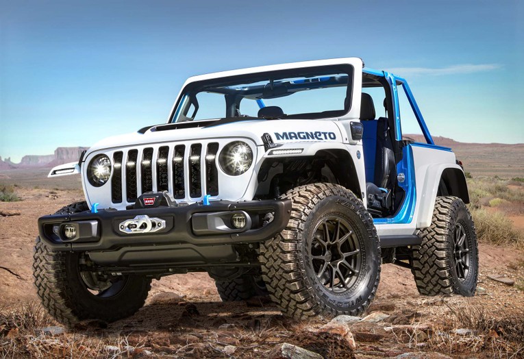 Jeep Wrangler EV: Được xem trước bởi một mẫu xe &yacute; tưởng tại Easter Jeep Safari 2021 ở Moab, phi&ecirc;n bản EV của mẫu xe địa h&igrave;nh Wrangler sẽ mang t&iacute;nh biểu tượng của thương hiệu. Wrangler EV sẽ c&oacute; kiểu d&aacute;ng v&agrave; cảm gi&aacute;c rất giống với Wrangler d&ograve;ng JL hiện tại, nhưng n&oacute; sẽ l&agrave; bước khởi đầu cho một thế hệ xe Jeep chạy điện mới. Jeep chưa n&oacute;i g&igrave; về gi&aacute; của Wrangler EV mới, dự kiến gi&aacute; khởi điểm khoảng 50.000 USD v&agrave; gi&aacute; thậm ch&iacute; cao hơn.