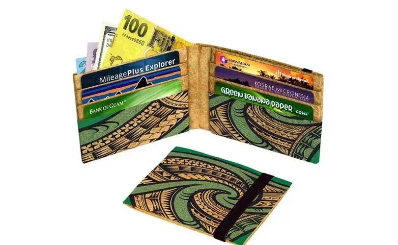 Sản phẩm v&iacute; từ sợi musa. Ảnh: Green Banana Paper