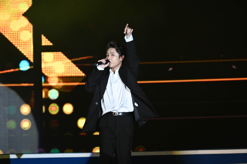 Ca sĩ trẻ Tăng Duy T&acirc;n với những ca kh&uacute;c tự s&aacute;ng t&aacute;c đ&atilde; tạo tiếng vang lớn cho sự nghiệp &acirc;m nhạc của m&igrave;nh. Ảnh: Sơn Qu&aacute;ch