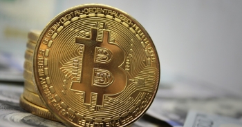 Bitcoin giảm sâu dưới 26.000 USD, xóa sổ 200 tỷ USD trong một ngày