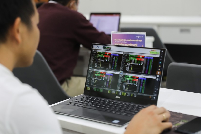 Giao dịch khối tự doanh vốn l&agrave; nguồn th&ocirc;ng tin tham khảo của nh&agrave; đầu tư.