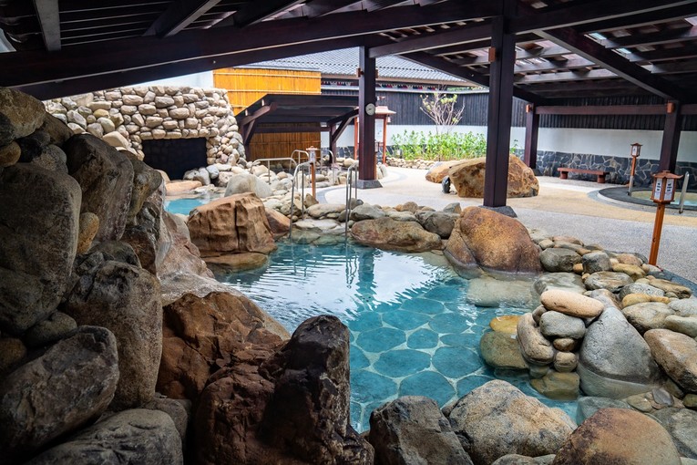 Những mạch nguồn kho&aacute;ng n&oacute;ng tại Quang Hanh hay Quảng Y&ecirc;n được Sun Group khai th&aacute;c v&agrave; n&acirc;ng tầm.