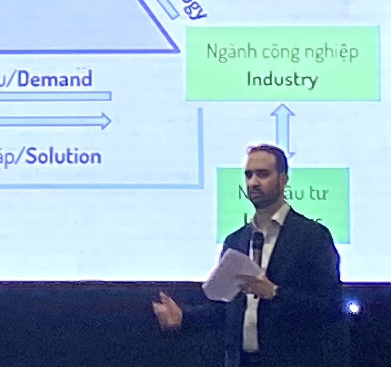 Ảnh t&aacute;c giả