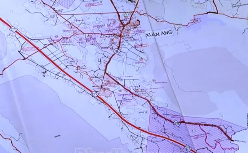 Cụm c&ocirc;ng nghiệp Đồng Ph&igrave; c&oacute; quy m&ocirc; 74,77ha, tại x&atilde; Xu&acirc;n &Aacute;ng, huyện Hạ H&ograve;a.