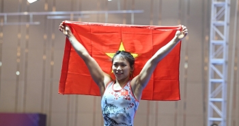 SEA Games 32: Đấu vật 'bội thu' vàng, Việt Nam cán mốc 119 huy chương vàng