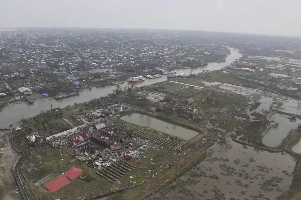 Quang cảnh thiệt hại do b&atilde;o Mocha nh&igrave;n từ tr&ecirc;n cao tại Sittwe, Rakhine, Myanmar ng&agrave;y 15/5. Ảnh: Nh&oacute;m th&ocirc;ng tin True News của Qu&acirc;n đội Myanmar