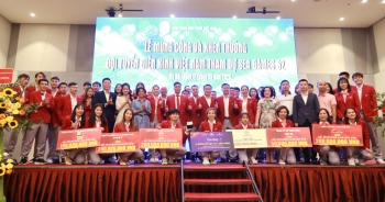 Liên đoàn Điền kinh Việt Nam mừng công và khen thưởng đội tuyển điền kinh tham dự SEA Games 32