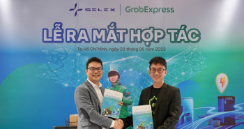 Selex Motors bắt tay GrabExpress làm xe máy điện giao hàng tại TP HCM