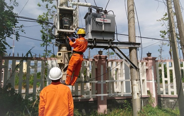 C&agrave; Mau đề ra c&aacute;c giải ph&aacute;p tiết kiệm điện trong giai đoạn cao điểm nắng n&oacute;ng. Ảnh: C&ocirc;ng ty Điện Lực C&agrave; Mau