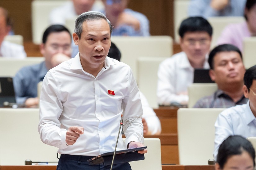 Đại biểu Phan Đức Hiếu - Đo&agrave;n ĐBQH tỉnh Th&aacute;i B&igrave;nh - Ảnh: quochoi.vn