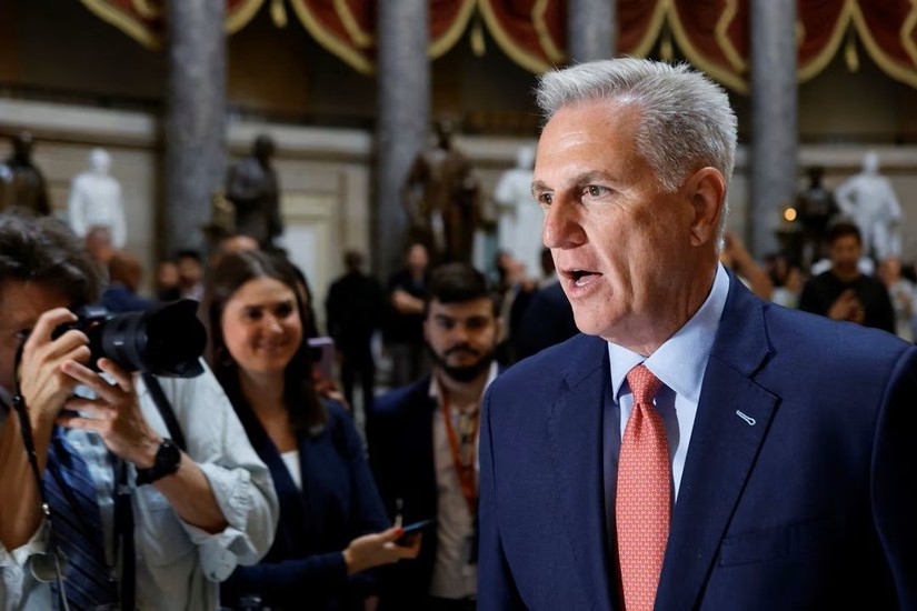 Chủ tịch Hạ viện Mỹ Kevin McCarthy tại Điện Cappitol, Washington ng&agrave;y 24/5. Ảnh: Reuters