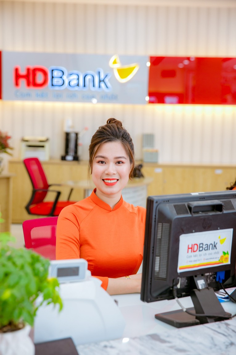 Mỗi CBNV đều tự h&agrave;o khi gắn với những bản sắc ri&ecirc;ng, thương hiệu ri&ecirc;ng của HDBank.