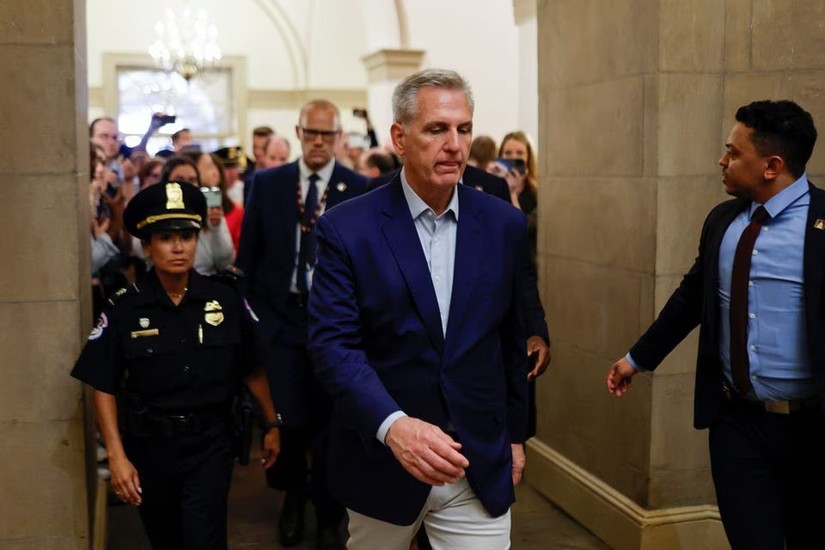 Chủ tịch Hạ viện Kevin McCarthy tại Điện Capitol, Washington ng&agrave;y 26/5. Ảnh: Reuters