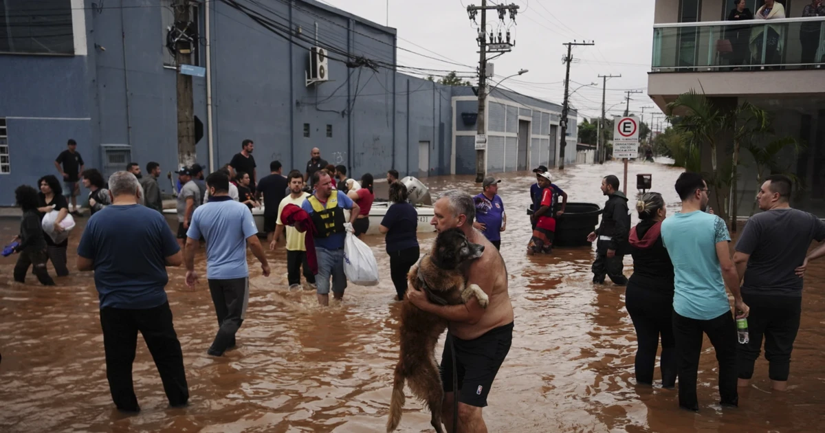 Lũ lụt ở miền nam Brazil khiến 75 người thiệt mạng