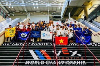 Đội Việt Nam &apos;ẵm&apos; 6 giải tại giải vô địch thế giới về robot