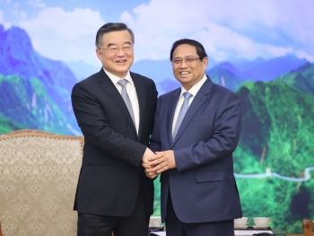 Thủ tướng tiếp Phó Ủy viên trưởng Ủy ban thường vụ Nhân đại Trung Quốc
