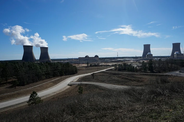 Nh&agrave; m&aacute;y điện hạt nh&acirc;n Vogtle của Georgia Power ở Waynesboro, Georgia, ở ph&iacute;a đ&ocirc;ng nam Mỹ. Ảnh: AP