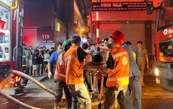 Hà Nội: Cháy nhà trọ 5 tầng trong ngõ nhỏ, 14 người chết