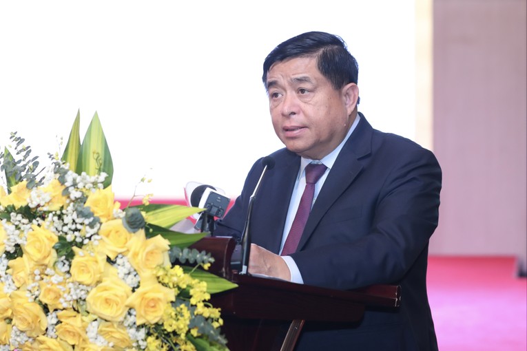 Bộ trưởng Kế hoạch v&agrave; Đầu tư Nguyễn Ch&iacute; Dũng ph&aacute;t biểu tại hội nghị.