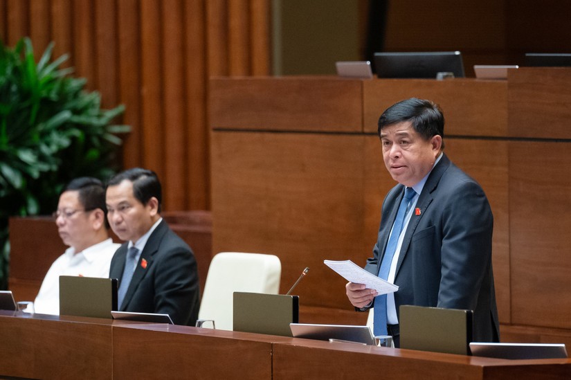 Bộ trưởng Bộ Kế hoạch v&agrave; Đầu tư Nguyễn Ch&iacute; Dũng. Ảnh: quochoi.vn