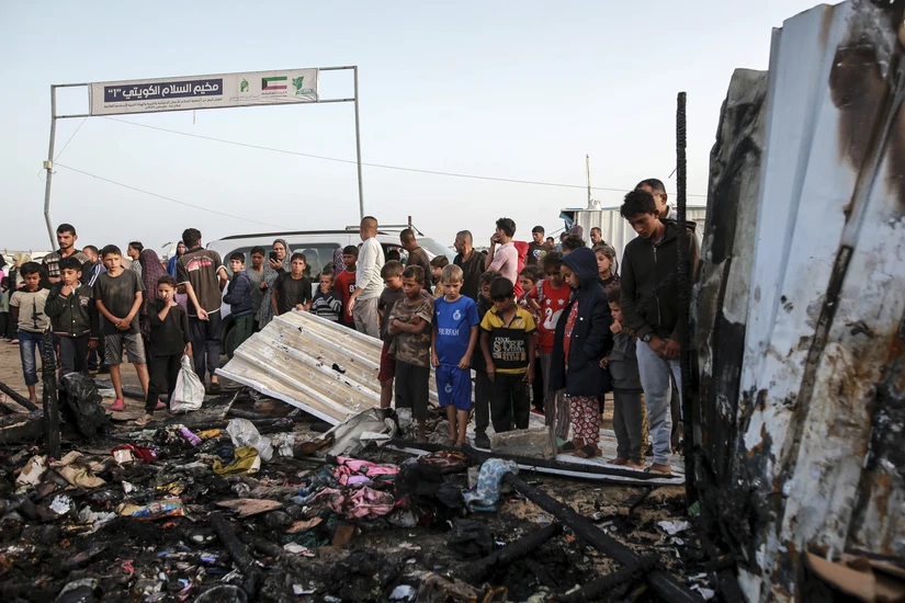 Thiệt hại sau một cuộc tấn c&ocirc;ng của Israel tại Rafah, ph&iacute;a nam Gaza ng&agrave;y 27/5/2024. Ảnh: AP