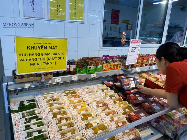 Hà Nội: Thực phẩm tăng giá, người dùng cân nhắc chi tiêu