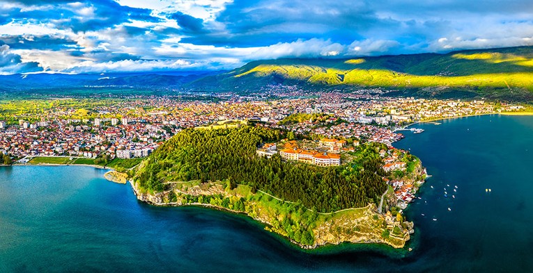 Bắc Macedonia l&agrave; một quốc gia Balkan nằm ở Đ&ocirc;ng Nam ch&acirc;u &Acirc;u. Ảnh: CEOWorld