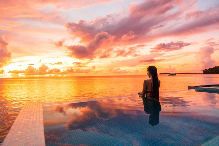 Với địa thế cao, c&aacute;c Boutique Hotel sẽ sở hữu tầm nh&igrave;n &ocirc;m trọn ho&agrave;ng h&ocirc;n tuyệt mỹ tại H&ograve;n Thơm