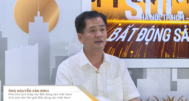 &Ocirc;ng Nguyễn Văn Đ&iacute;nh, Ph&oacute; Chủ tịch Hiệp hội Bất động sản Việt Nam tại tọa đ&agrave;m.