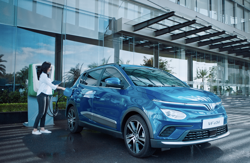 VF e34 l&agrave; mẫu &ocirc;t&ocirc; điện đầu ti&ecirc;n của VinFast tại Việt Nam. Ảnh: VinFast.