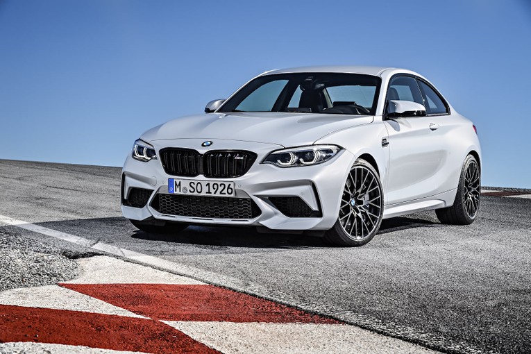 10. BMW M2 Competition (thời gian tăng tốc từ 0-96 km/h: 4,4 gi&acirc;y): Sở hữu khối động cơ 6 xy-lanh, chiếc xe được v&iacute; như một chiếc coupe b&eacute; nhỏ nhưng ẩn chứa một sức mạnh đ&aacute;ng kinh ngạc.