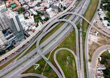 TP HCM nghiên cứu mở làn đường riêng cho xe đạp trên xa lộ Hà Nội