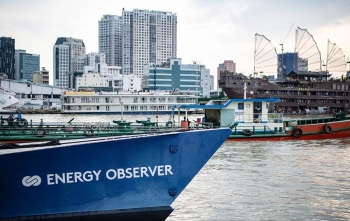 Tàu chạy năng lượng mặt trời vòng quanh thế giới đang dừng chân tại Việt Nam