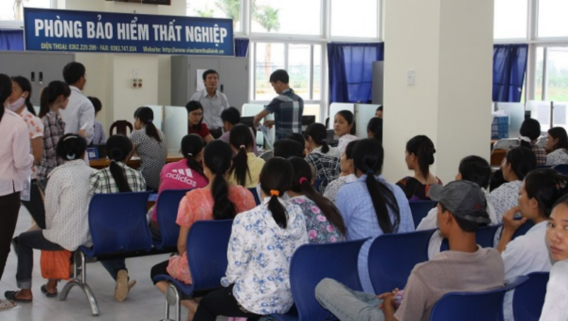 Khi lương tối thiểu v&ugrave;ng tăng từ ng&agrave;y 1/7, mức hưởng trợ cấp thất nghiệp tối đa đối với người lao động tham gia Bảo hiểm thất nghiệp cũng tăng l&ecirc;n.